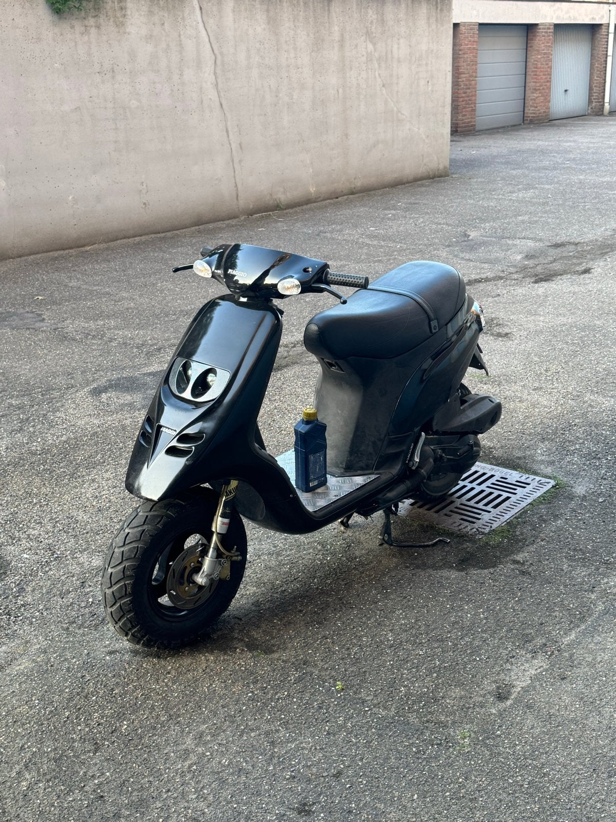 Typhoon 125cc a1, Fietsen en Brommers, Scooters | Piaggio, Ophalen, Gebruikt, Benzine, Zip