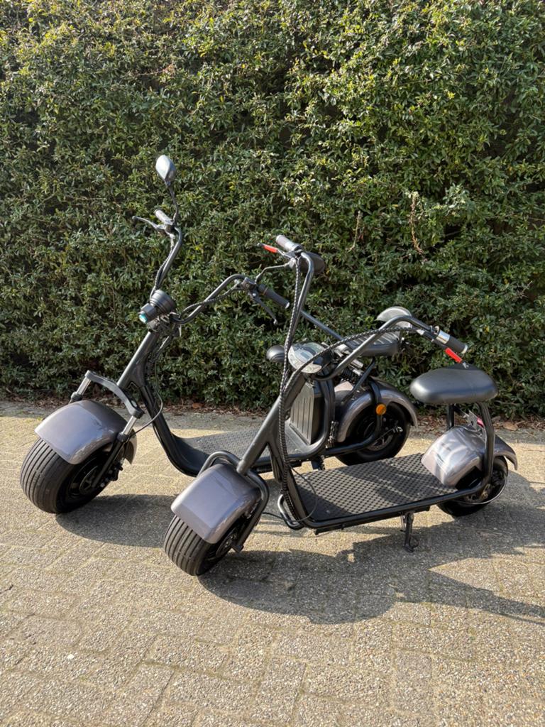 2x Elektrische Choppers Scooters (Mooie set, dezelfde kleur), Ophalen, Zo goed als nieuw, Elektrisch
