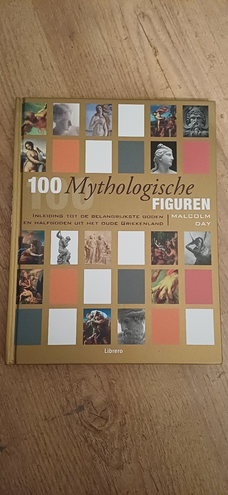 100 Mythologische Figuren - Malcolm Day, Ophalen of Verzenden, Zo goed als nieuw