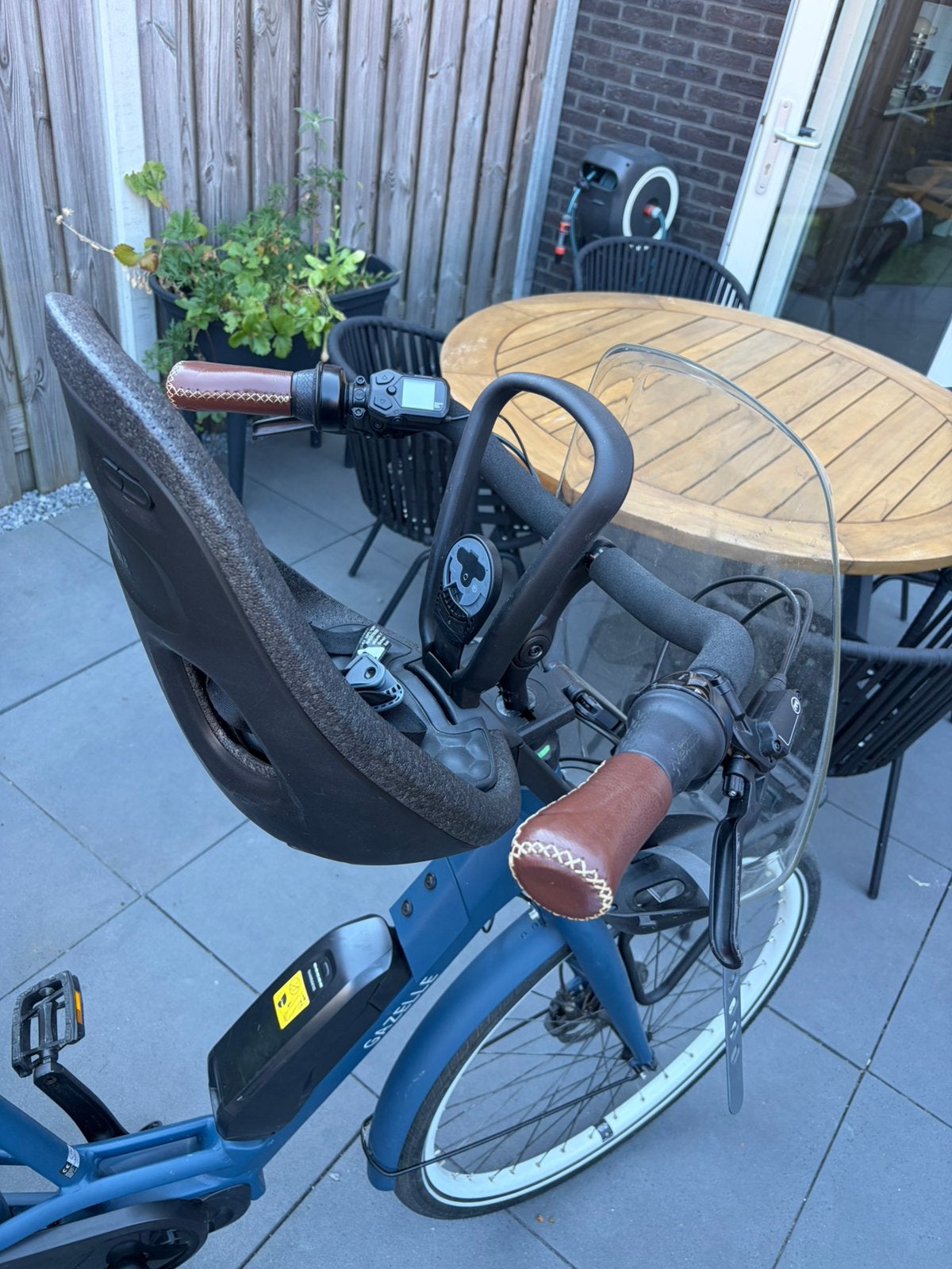 Thule Yepp Nexxt Mini voorzitje zwart - zo goed als nieuw, Voetsteuntjes, Voorzitje, Zo goed als nieuw, Ophalen