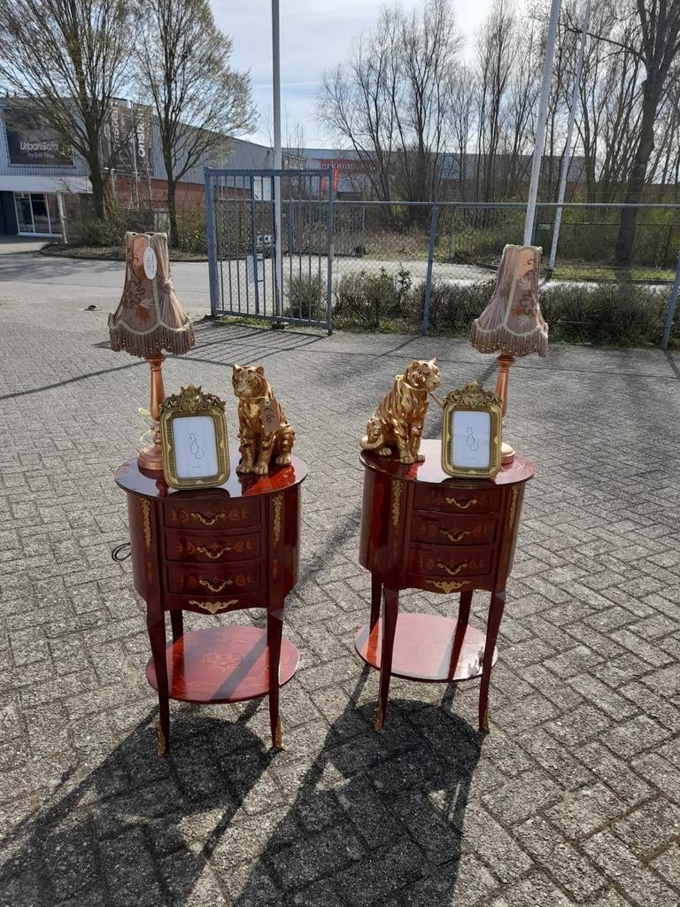 2 x barok bijzet tafeltjes laden kastjes 175.00 p.s, Huis en Inrichting, Kasten | Ladekasten, Zo goed als nieuw, 3 of 4 laden