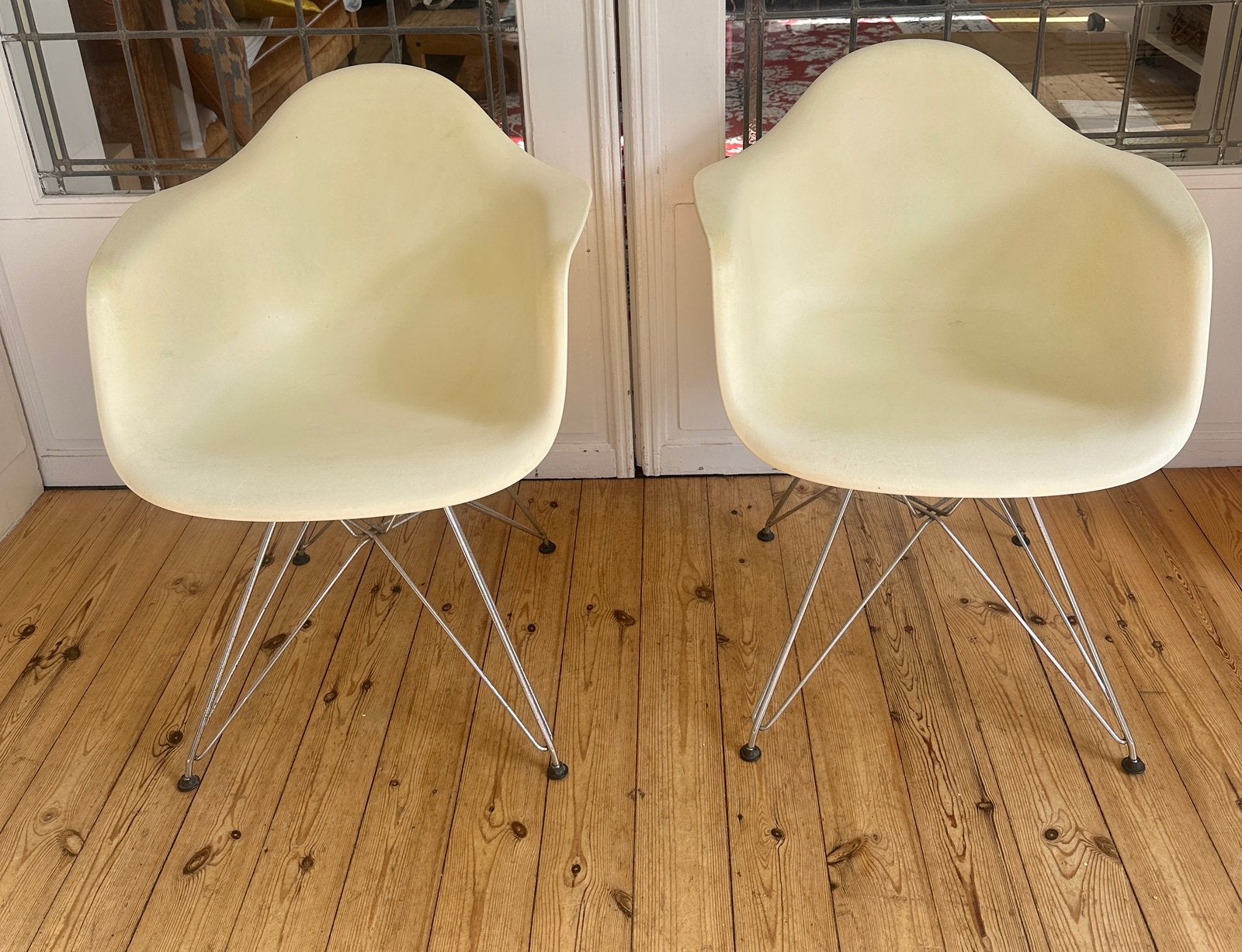 Vitra Charles Eames- Ray Eames- stoel - DAR, Huis en Inrichting, Stoelen, Ophalen, Kunststof, Gebruikt, Twee