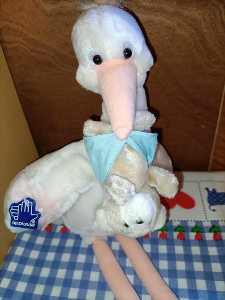Applause ooievaar knuffel met beer in snavel 48 cm groot, Kinderen en Baby's, Speelgoed | Knuffels en Pluche, Ophalen of Verzenden