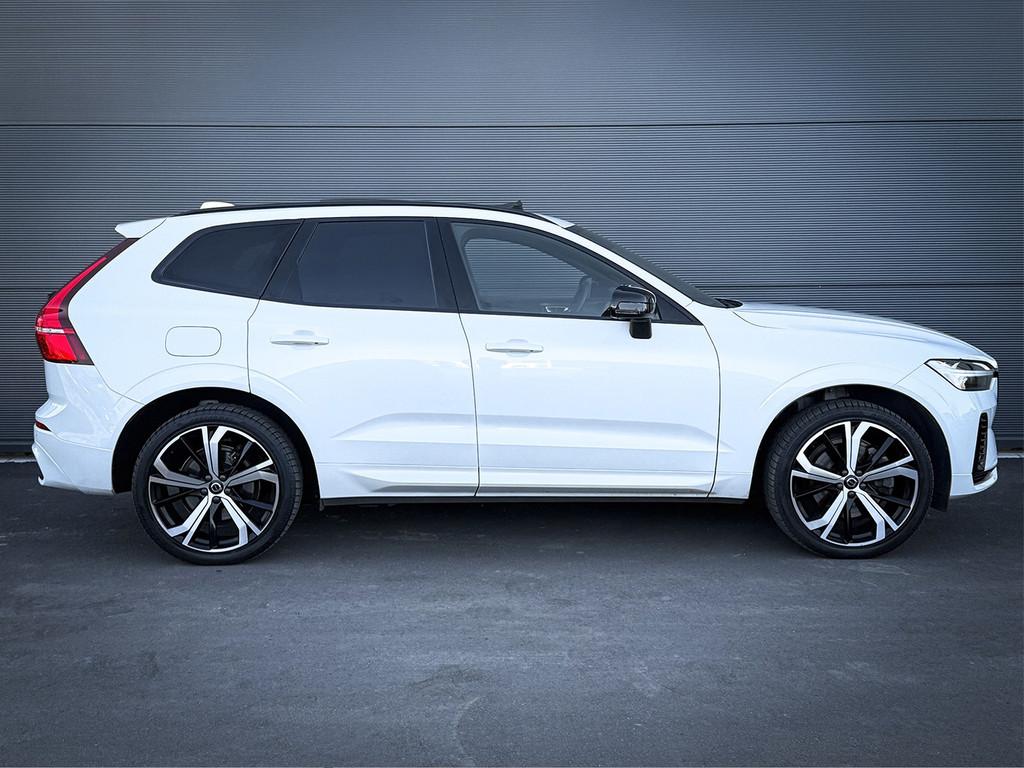 Volvo XC60 2.0 T6 Plug-in hybrid AWD R-Design, Pano, Stuurve, Gebruikt, 1969 cc, Wit, Bedrijf