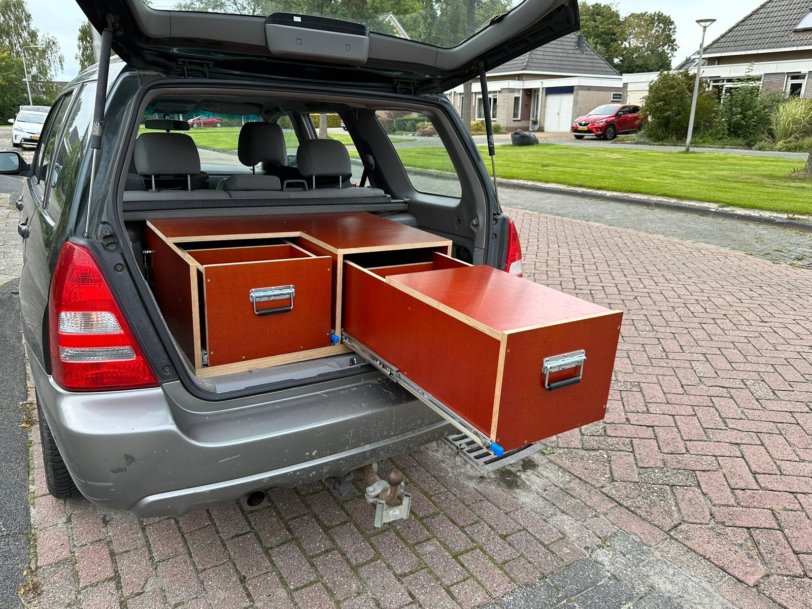 Robuuste kampeerbox, Ophalen, Zo goed als nieuw