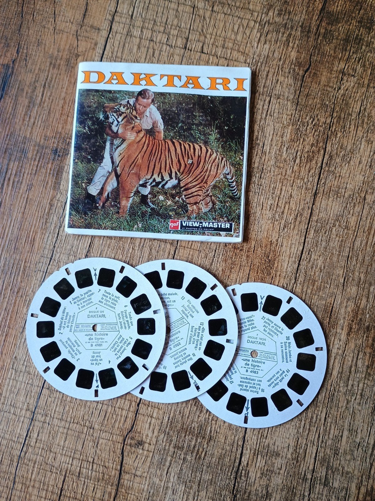Oude Viewmaster schijfjes - Daktari - Franstalig, Ophalen of Verzenden, Gebruikt
