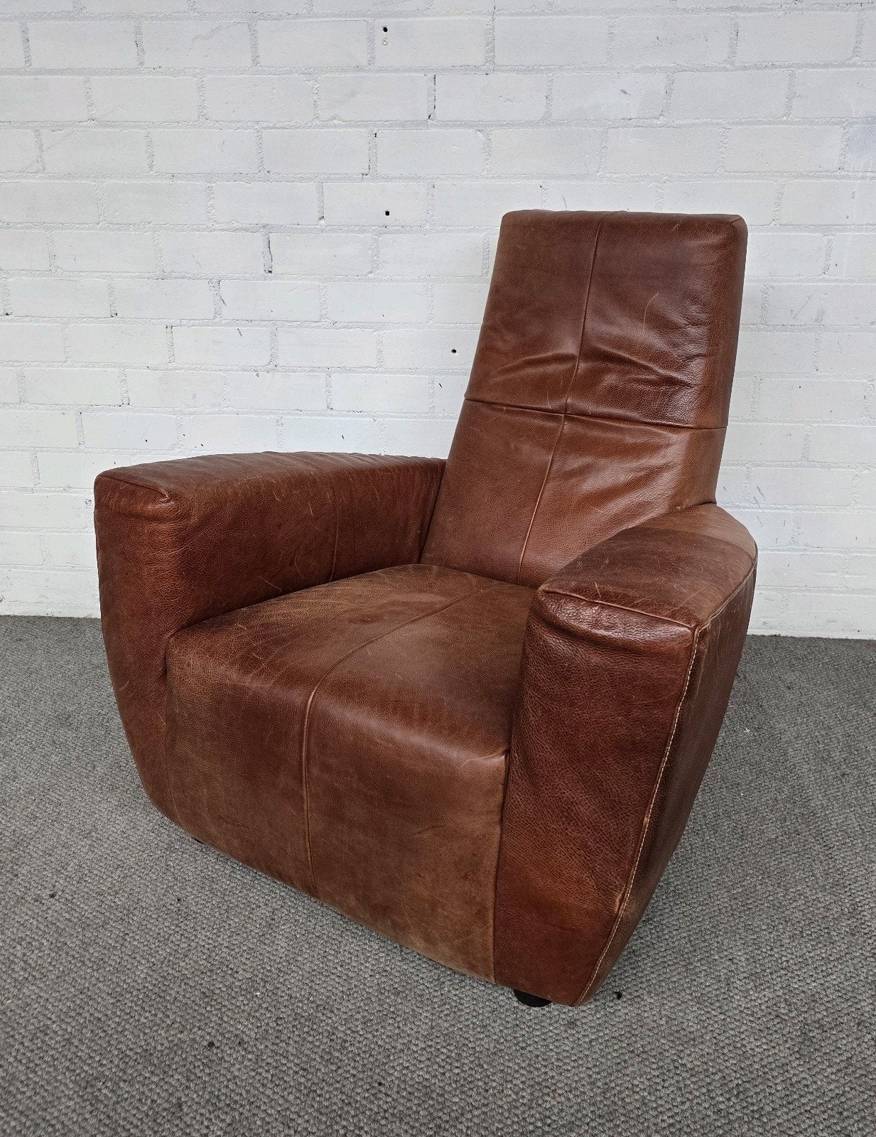 Longa fauteuil van Gerard van den Berg voor Label, cognac le, Ophalen, Gebruikt, Design, Modern, 75 tot 100 cm