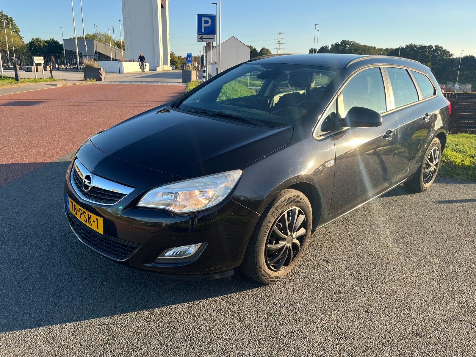 Opel Astra 1.4 Turbo 88KW ST 2011 Zwart, Voorwielaandrijving, Stof, 4 cilinders, 1337 kg