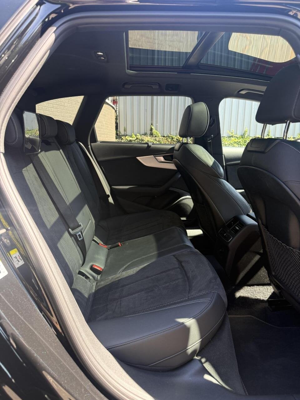 Foto 15 van Audi A4 Avant 35 TFSI S edition Pano|Sfeer|Camera