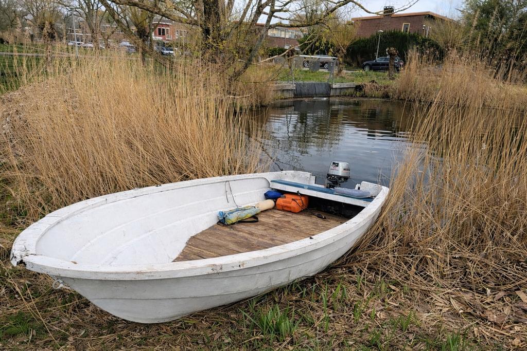 Sloep met 6 pk (4takt externe tank), Watersport en Boten, Ophalen, Gebruikt, Buitenboordmotor, Polyester