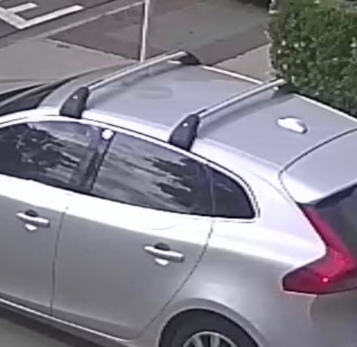 Volvo v40 dakdragers - Zo goed als nieuw, Auto diversen, Ophalen, Zo goed als nieuw