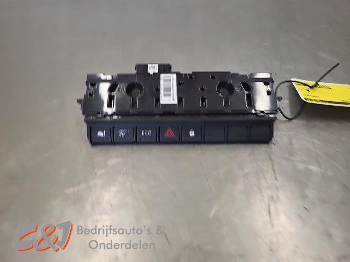 Paniekverlichtings Schakelaar van een Renault Master