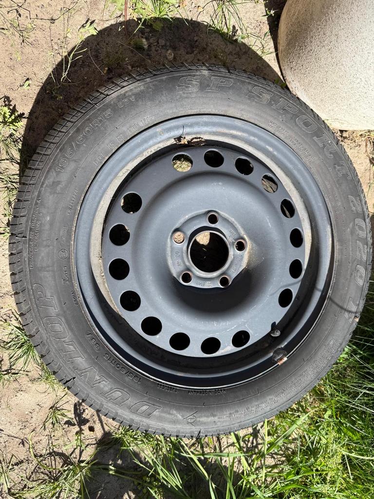 Dunlop SP Sport 020 band op stalen velg 195/60R15, Ophalen, Nieuw