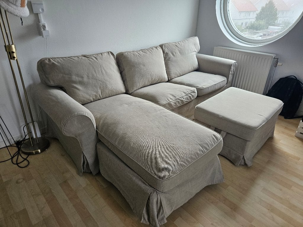 IKEA Ektorp bank met chaise longue + opberg-poef (schoon), Huis en Inrichting, Ophalen, 250 tot 300 cm, Stoffenbank, Hoekbank