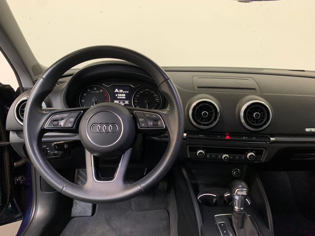 Audi A3 Sportback 30 TFSI Advance Sport G-tron Carplay!, Auto's, 4 cilinders, CNG (Aardgas), Blauw, Bedrijf