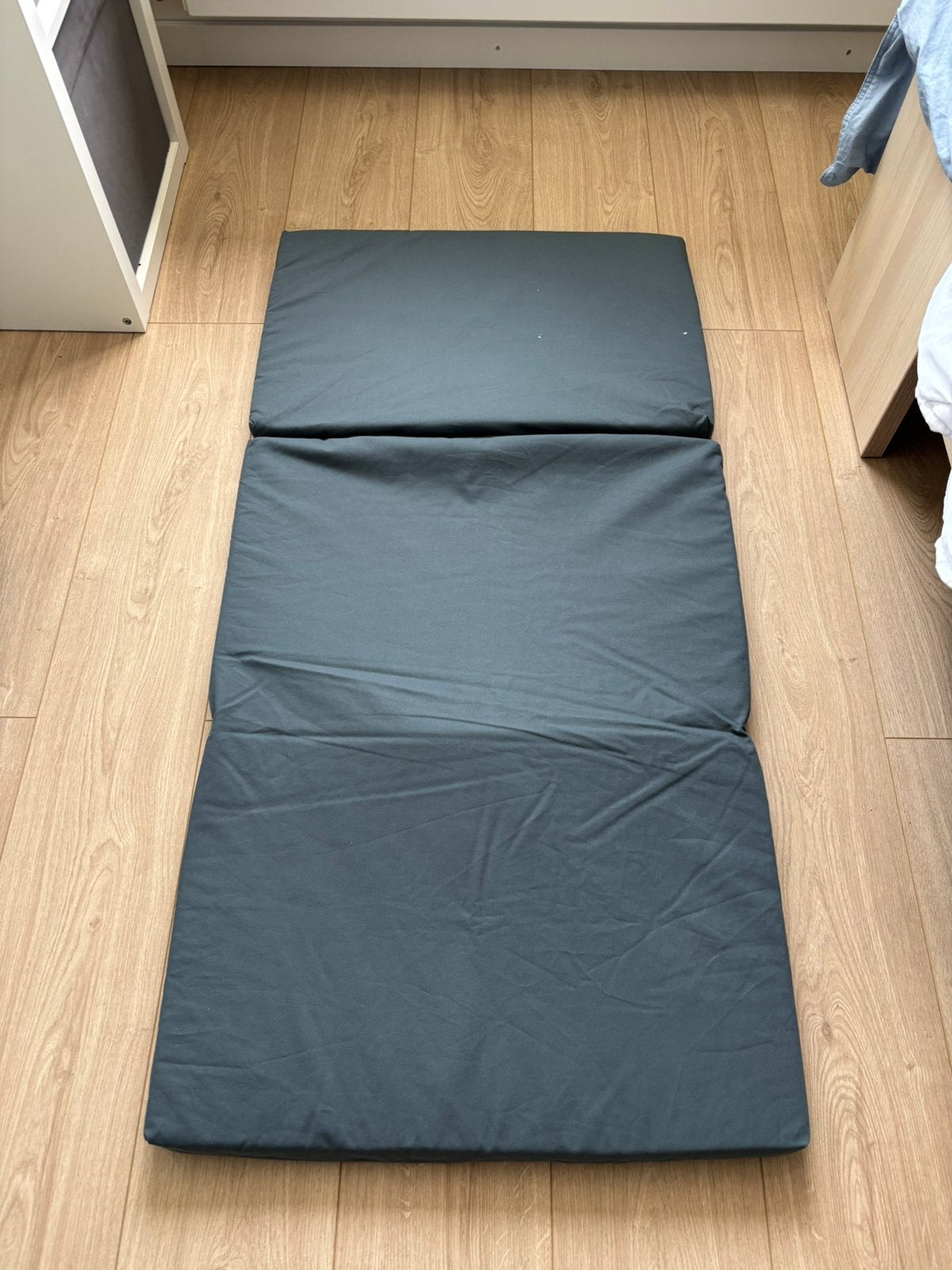 Onderlegger + matras camping bedje, Ophalen, Gebruikt, Reisbedje