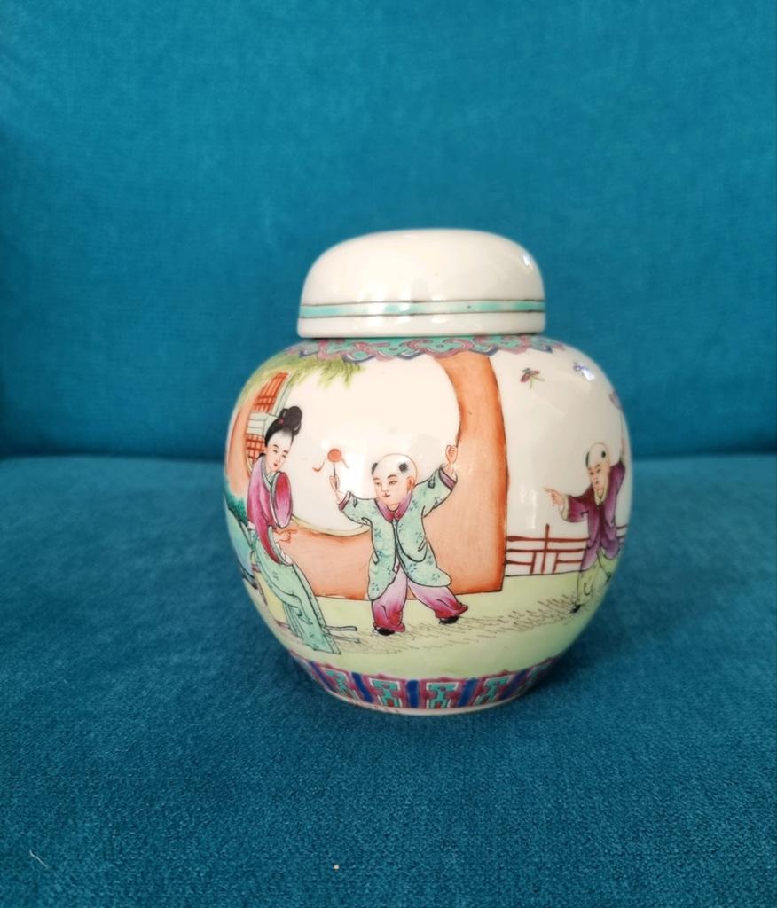 Antieke Chinese gemberpot / dekselpot in Famille Rose stijl., Antiek en Kunst, Antiek | Vazen, Ophalen of Verzenden