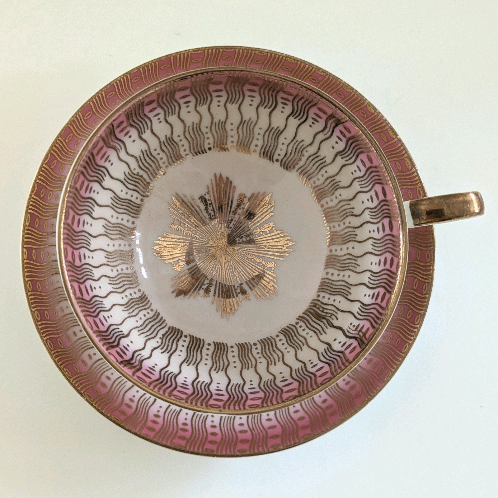 Bavaria
- Servies: Kop en schotel, Ophalen of Verzenden, Gebruikt, Roze