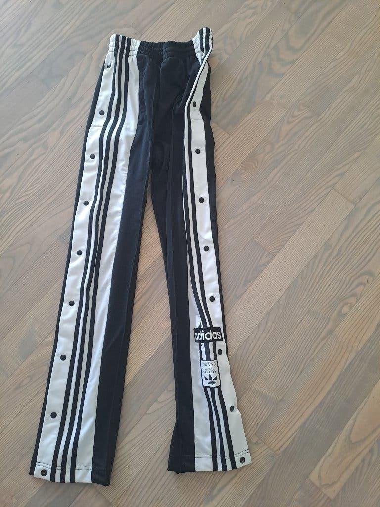 Adidas Adibreak broek drukknopen maat XXS / 2XS / (26/28), Adidas, Zwart, Overige typen, Ophalen of Verzenden