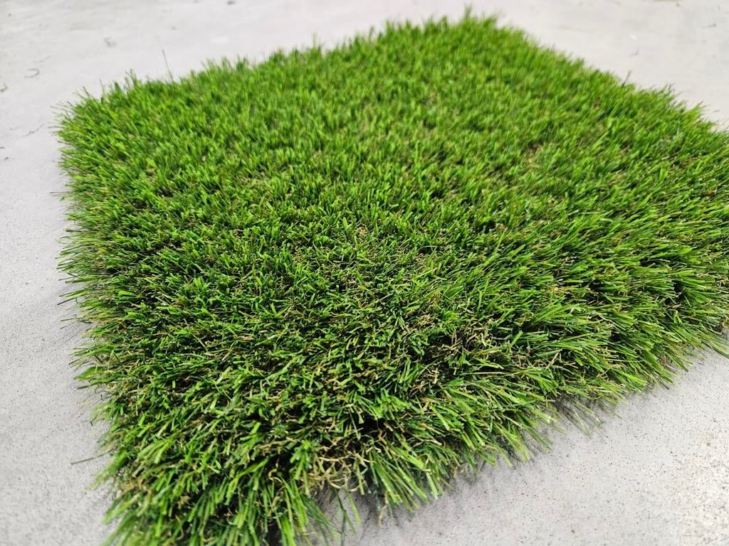 Nieuw Kunstgras 45mm nu maar €17,50 per m2 dik en zacht, Ophalen of Verzenden, Nieuw, 20 m² of meer