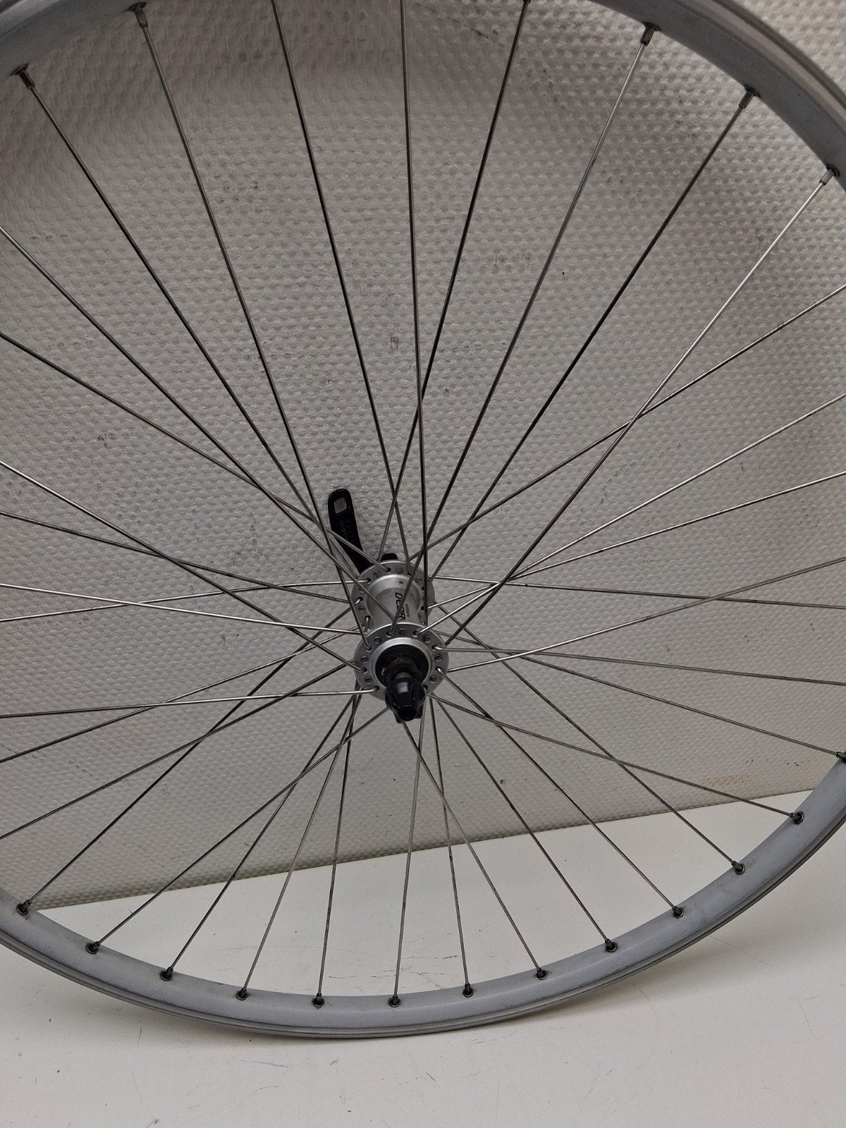 Koga voorwiel velgrem 28" witte velg Deore naaf, Wiel, Elektrische fiets, Verzenden, Zo goed als nieuw