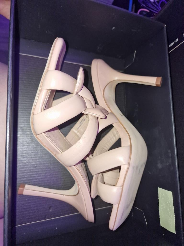 Coach hakken - Nude kleurige pumps, Kleding | Dames, Schoenen, Ophalen, Pumps, Beige, Zo goed als nieuw