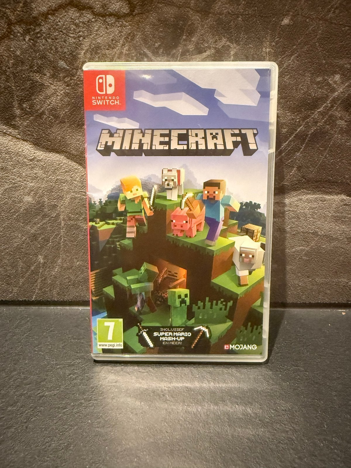 Minecraft Nintendo Switch (Nederlandstalig hoesje), Overige genres, Eén computer, Ophalen of Verzenden, Zo goed als nieuw