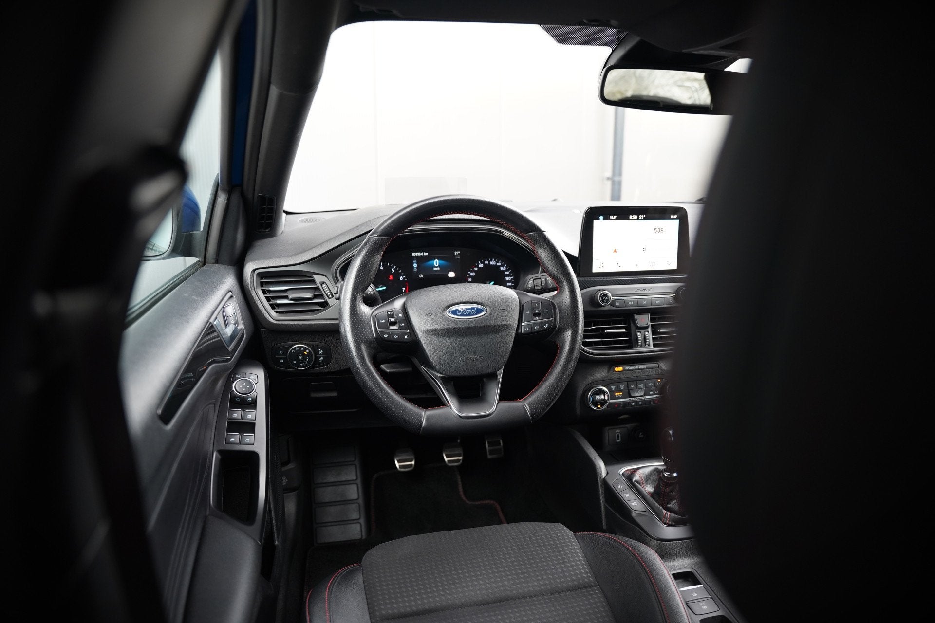 Foto 27 van Ford Focus 1.0 EcoBoost ST Line Business | Panoramadak | Ban