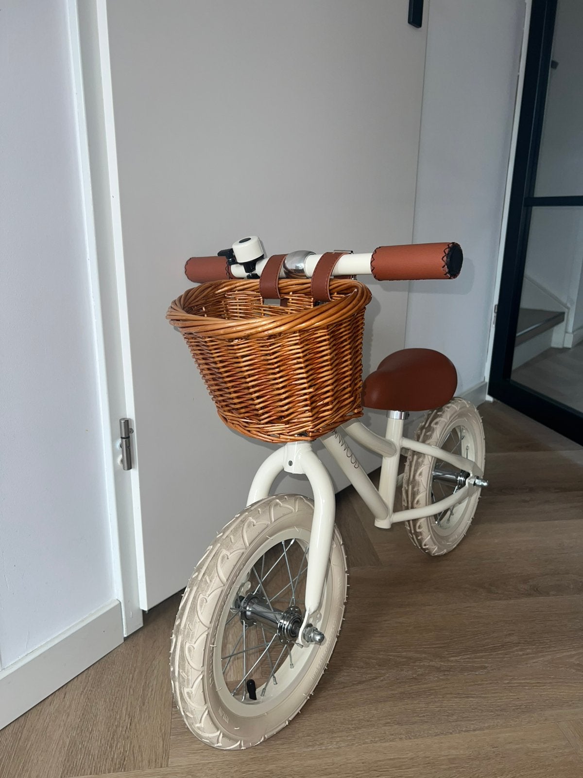 Banwood First Go Girl Loopfiets - Cream, Fietsen en Brommers, Fietsen | Kinderfietsjes, Ophalen, Zo goed als nieuw, Minder dan 16 inch