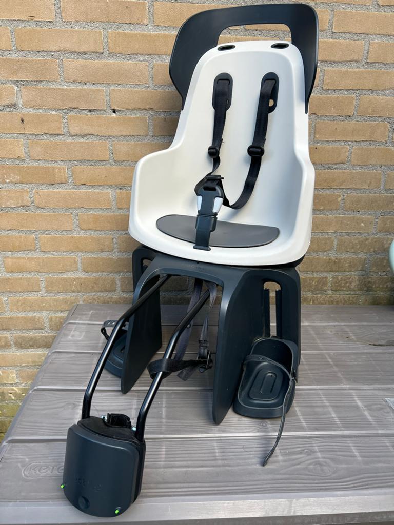Bobike Go Achterzitje - Zo goed als nieuw, Fietsen en Brommers, Ophalen, Achterzitje, Voetsteuntjes, 9 t/m 18 kg