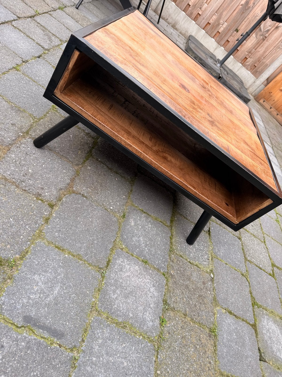 Mangohouten salontafel met zwart stalen onderstel, Ophalen, Gebruikt, 50 tot 100 cm, Vierkant