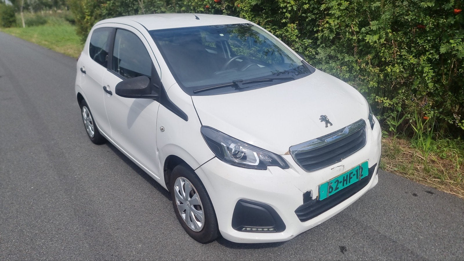 Peugeot 108 - 2016 Schadeauto, Ophalen, Wit, Handgeschakeld, 998 cc