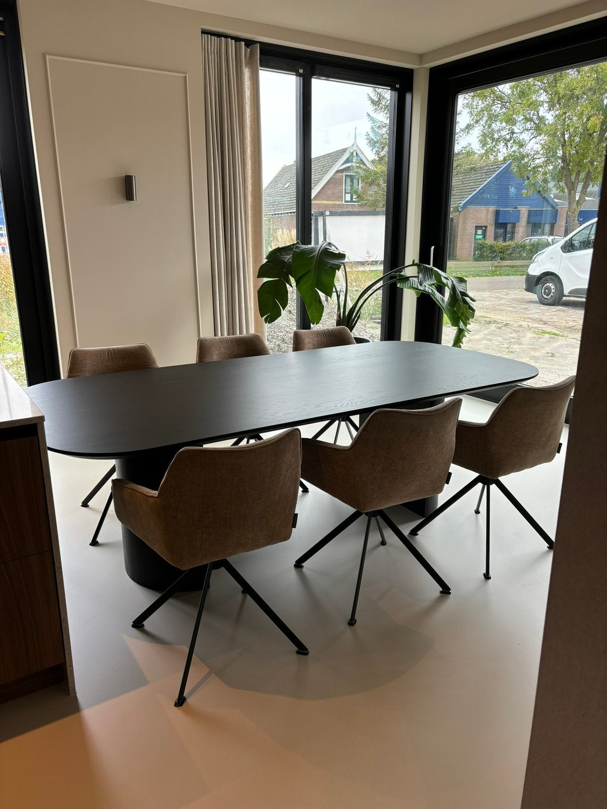 Zwarte eiken houten eettafel 240x115, Huis en Inrichting, Tafels | Eettafels, Ophalen, 200 cm of meer, 50 tot 100 cm, Zo goed als nieuw