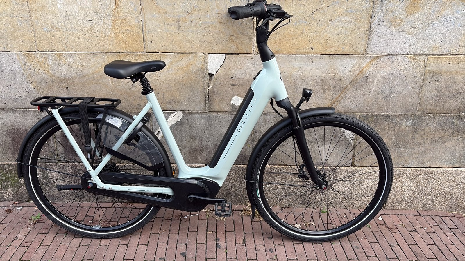 Gazelle Grenoble c8 elektrische dames fiets showroom model
