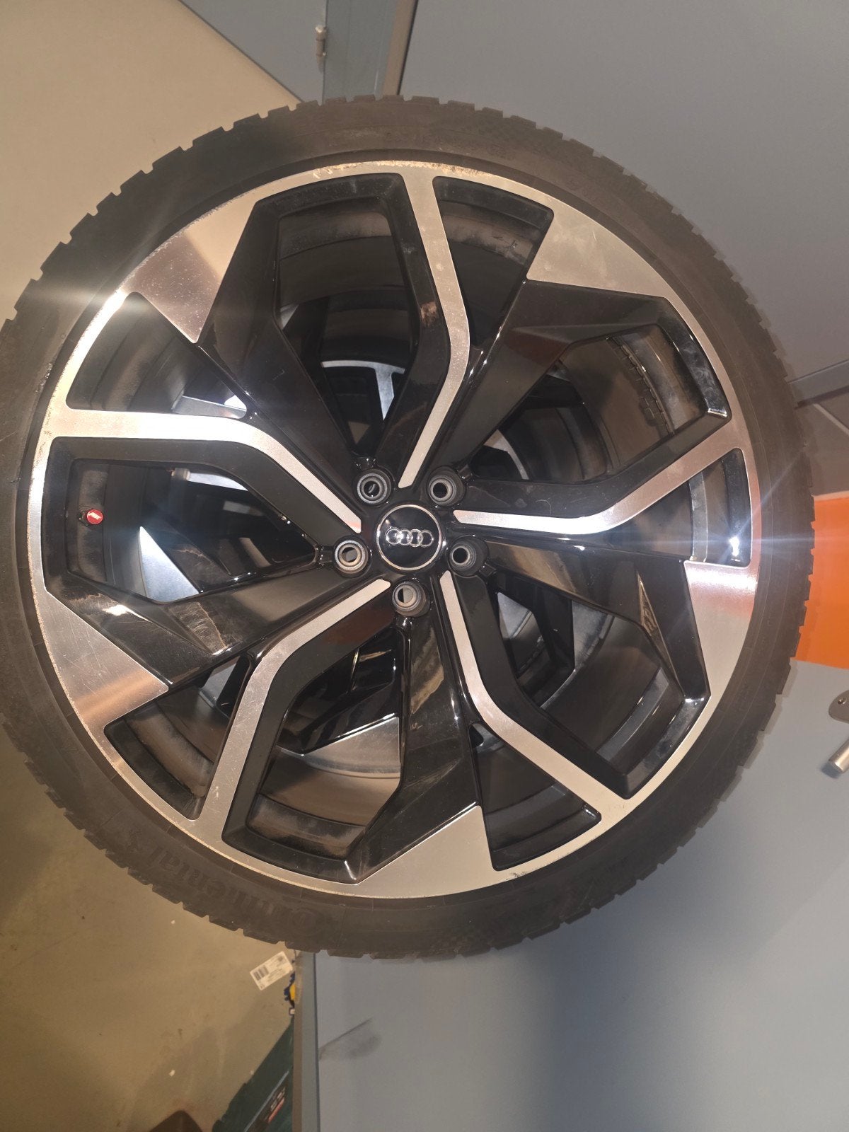 Audi 22 inch velgen met winterbanden 285/30/22 en sensoren, Ophalen, Gebruikt, 285 mm, Banden en Velgen