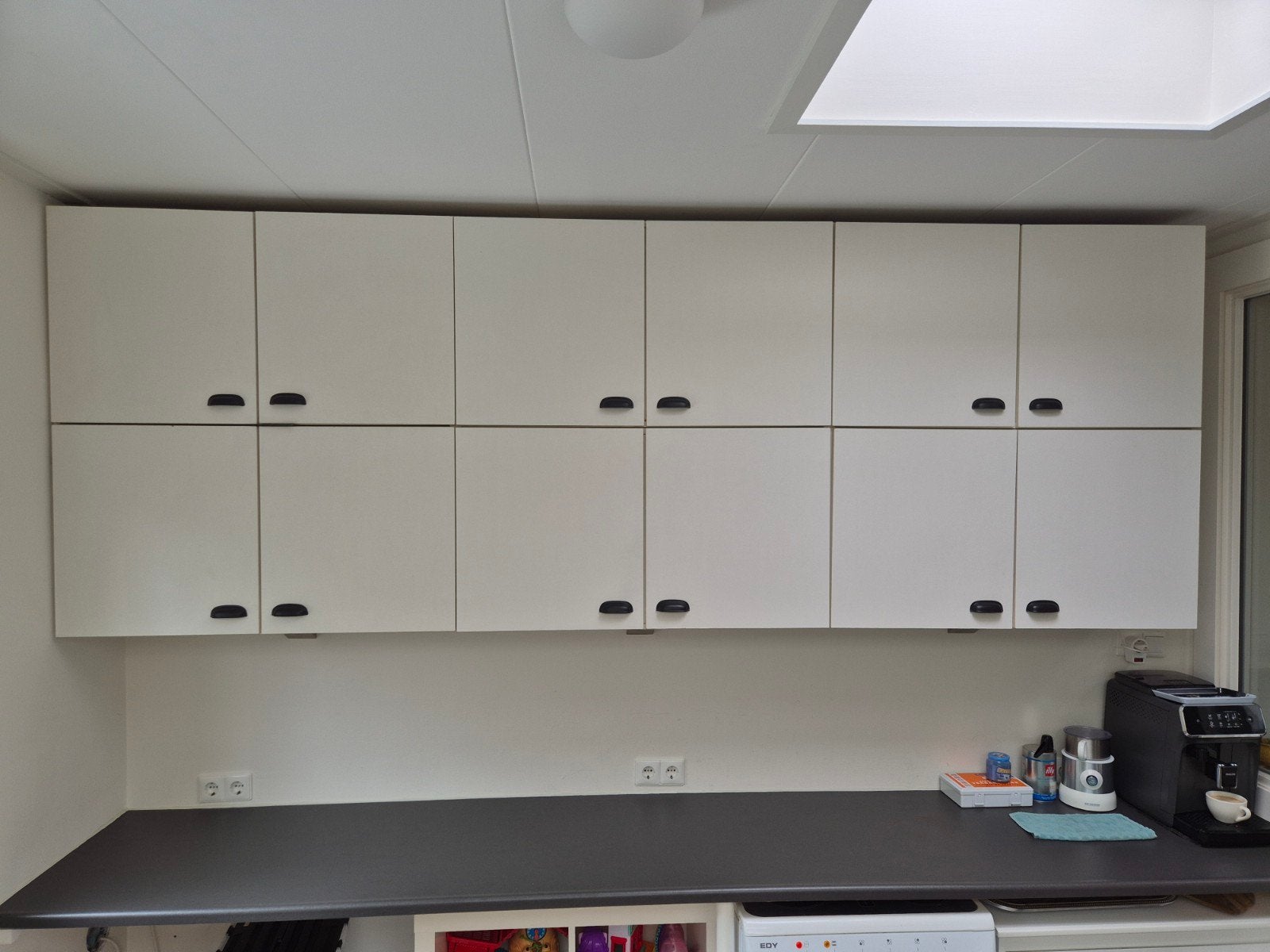 Hangende kastenwand met 6 delen en onderspotjes, Ophalen, Gebruikt
