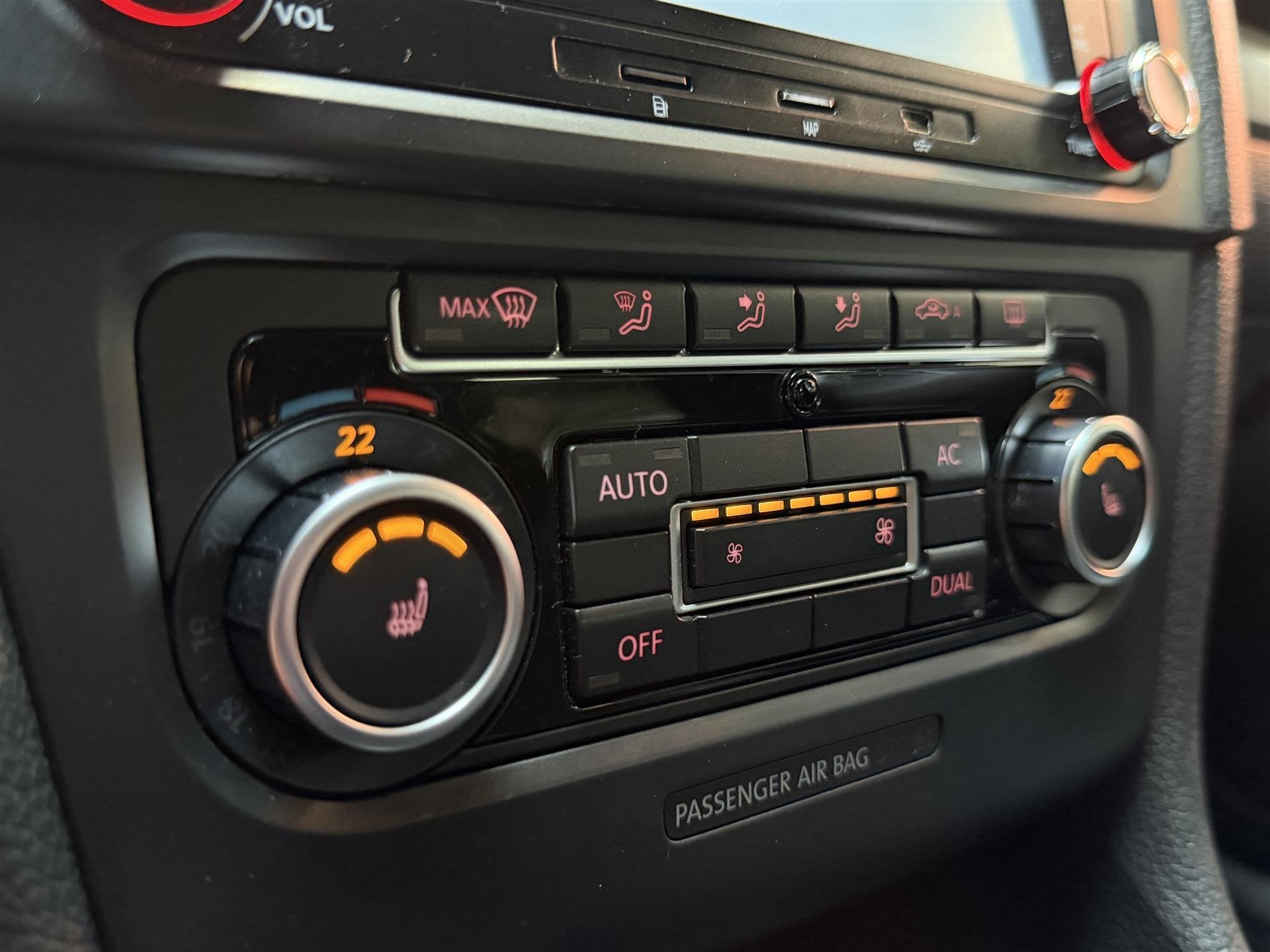 Foto 19 van Volkswagen Golf 1.4 TSI 122PK Carplay | Maxtonn | 19'' sport