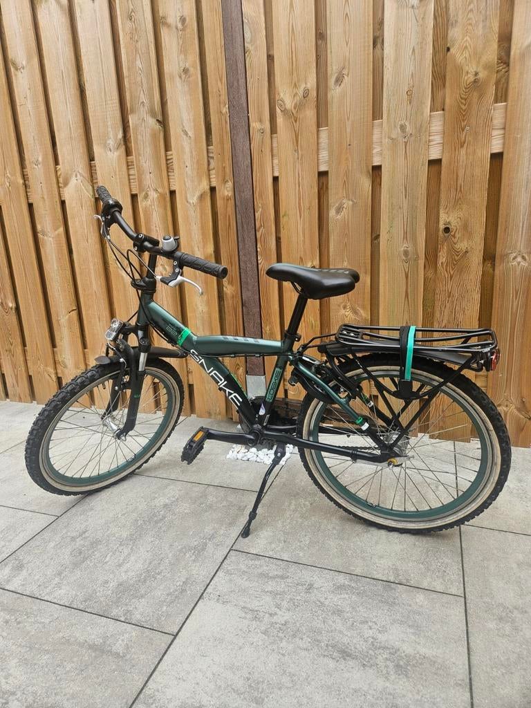 Loekie Snake Kinderfiets 22 inch - Zo goed als nieuw, Fietsen en Brommers, Ophalen, 20 inch of meer, Velgrem, Loekie