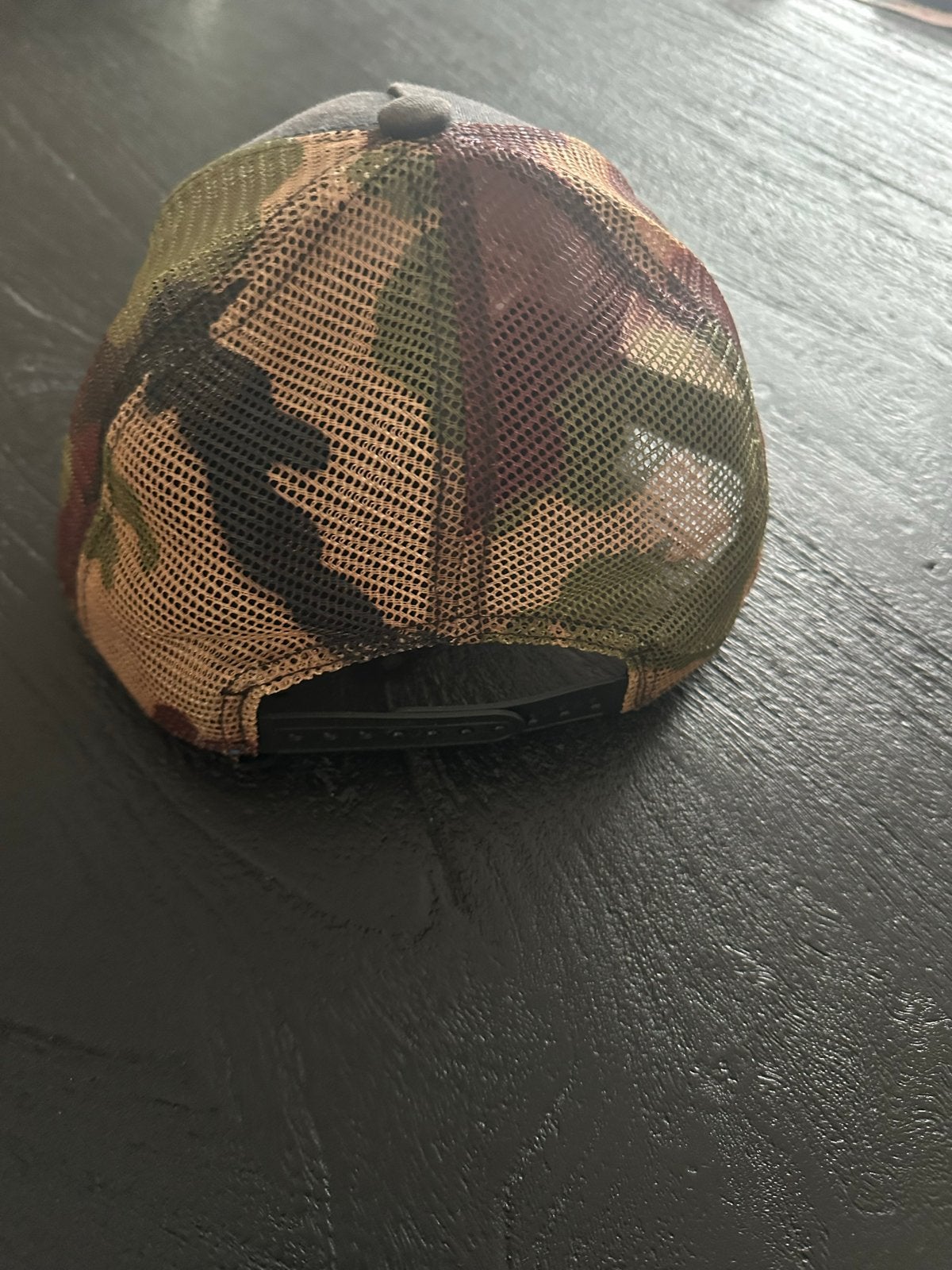 Adidas pet camouflage zwart met witte logo, Ophalen of Verzenden, Gedragen, One size fits all, Pet