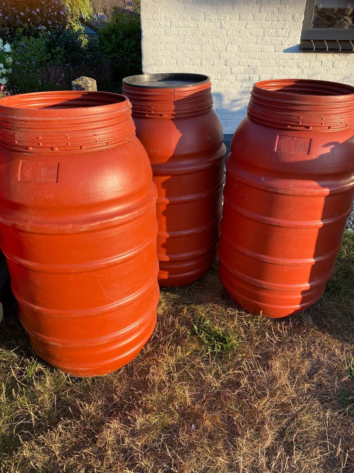 3 kunststof vaten, Tuin en Terras, Regentonnen, 150 liter of meer, Ophalen, Zo goed als nieuw