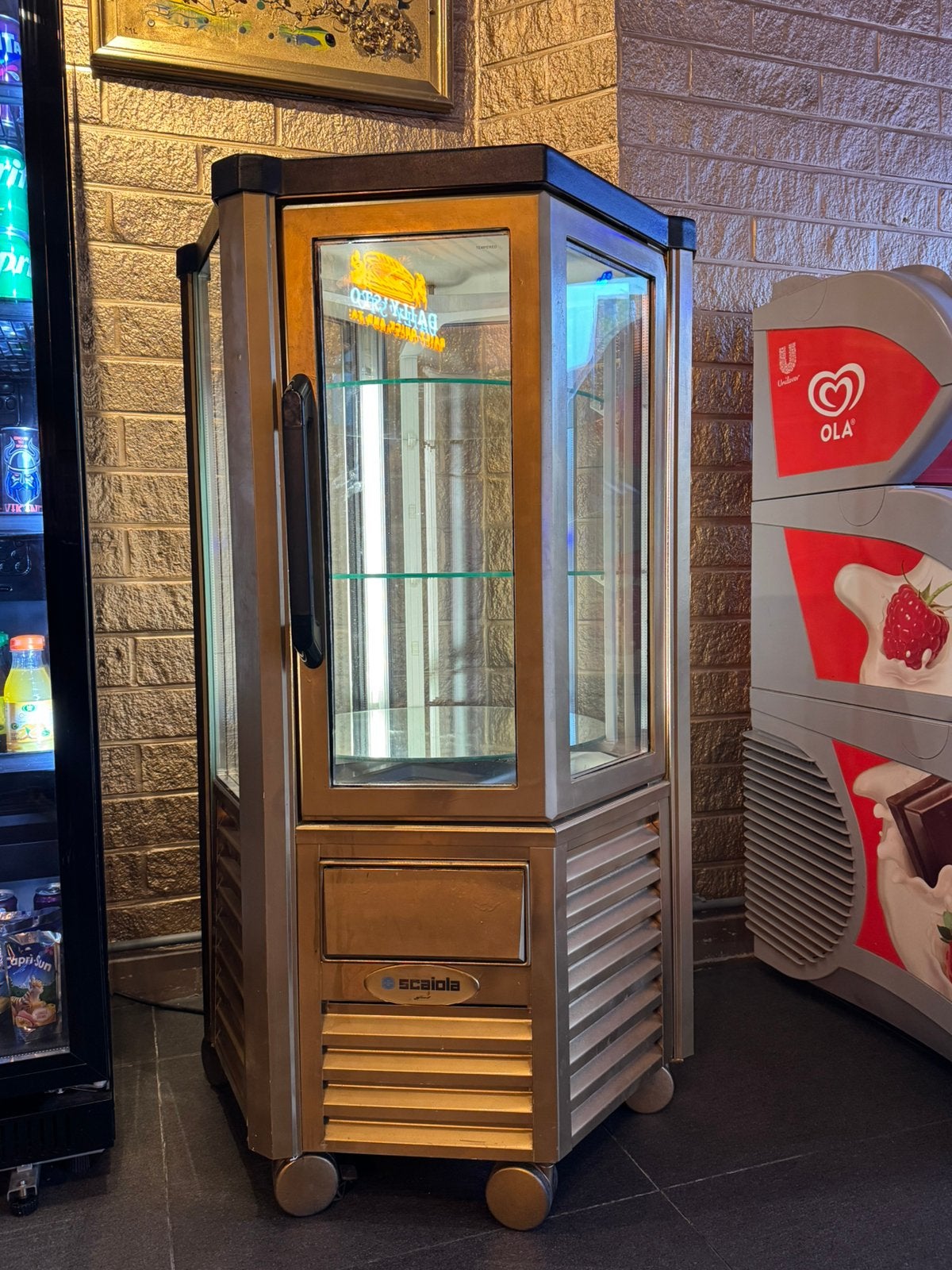 Taart vitrine, Ophalen, 50 tot 100 cm, Zo goed als nieuw, Minder dan 100 cm