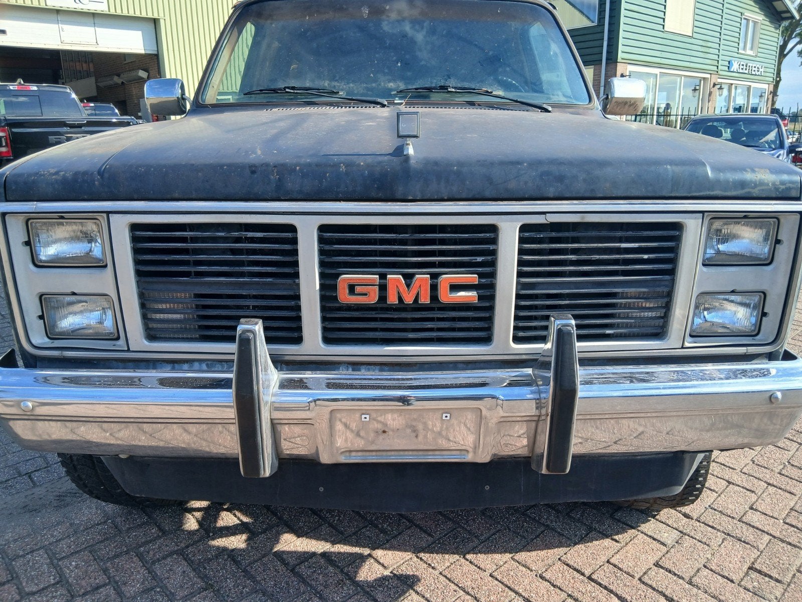 Chevrolet gmc Suburban bj1985 4x4 lpg barndoors,NL, foto 6