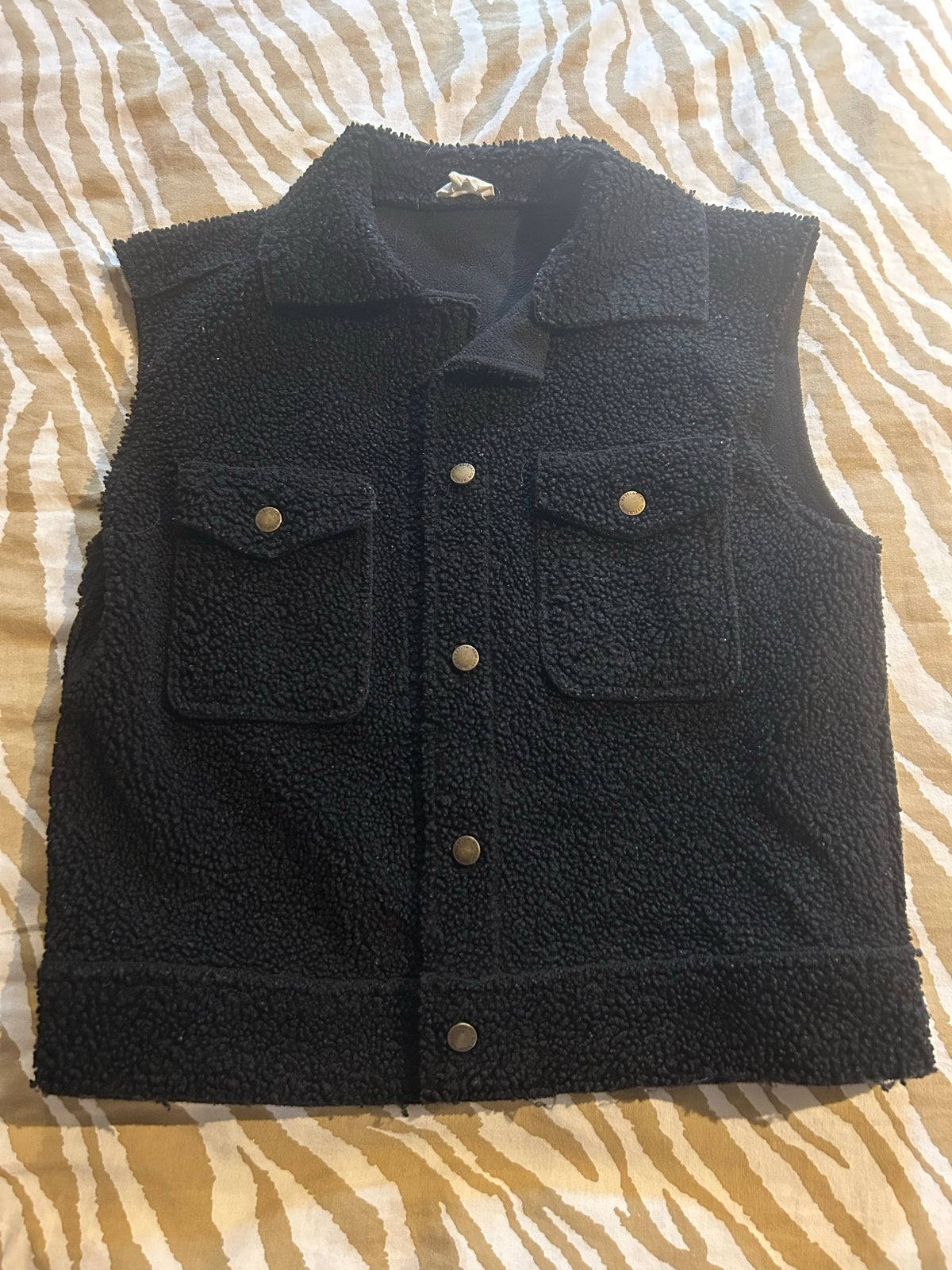 Zwart teddy gilet van Revelation, maat S, Kleding | Dames, Bodywarmers, Ophalen of Verzenden, Zo goed als nieuw, Maat 36 (S), Zwart
