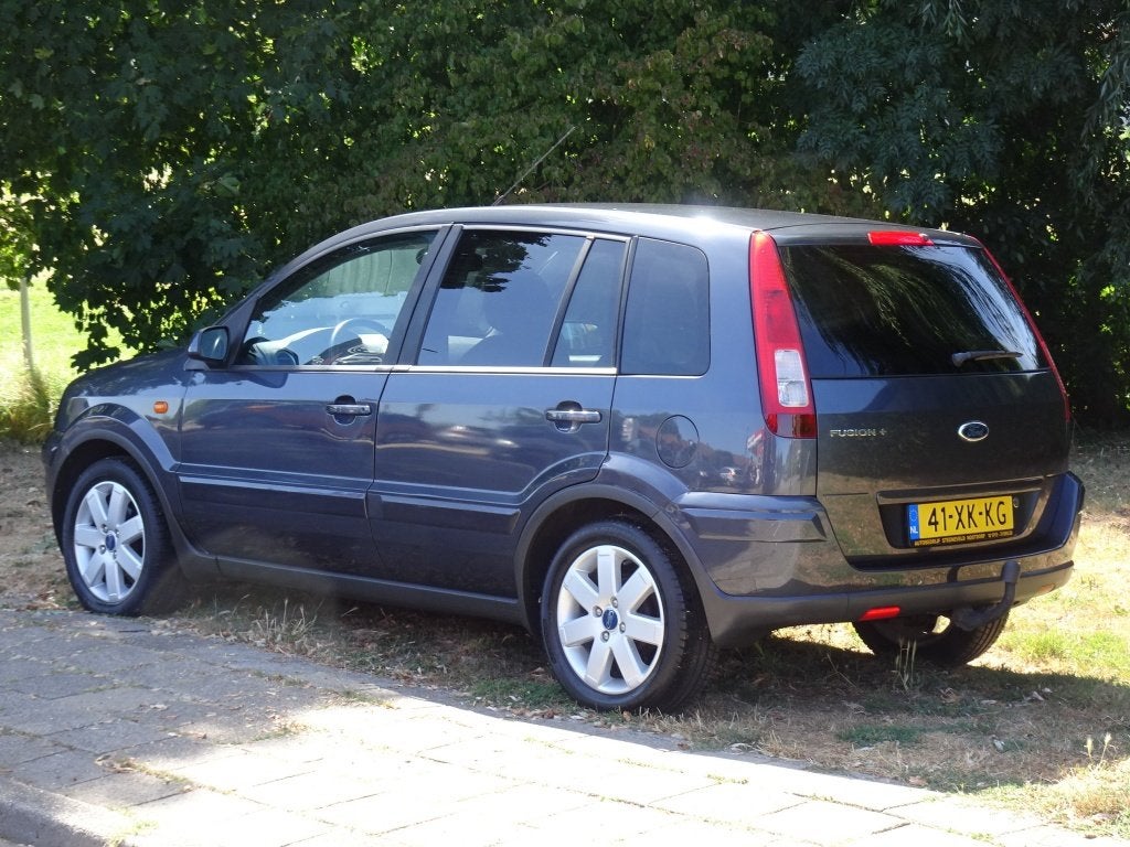 Ford Fusion 1.4 16V Futura+ met Airco en Trekhaak (bj 2007), Auto's, Ford, Keurmerk '100% Onderhouden', Dealer onderhouden, Gebruikt