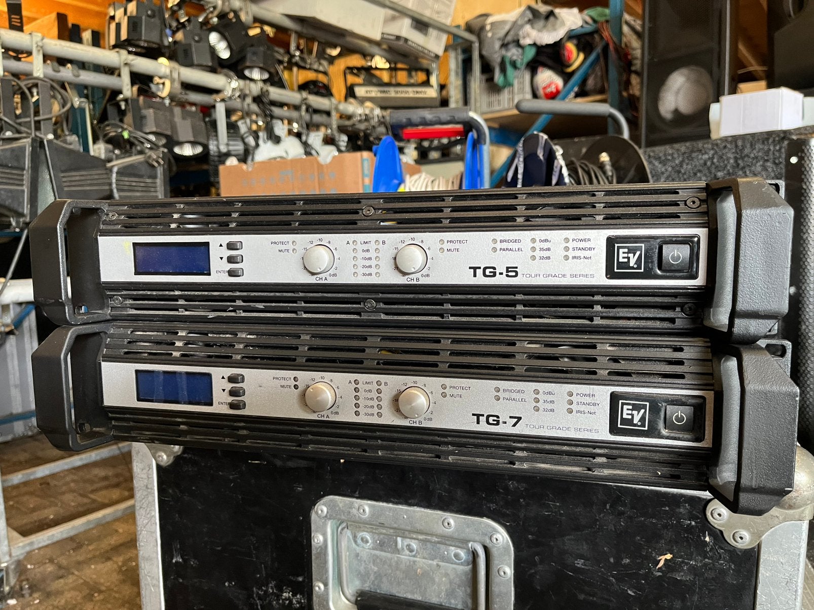 Electro voice TG-7 en TG-5 versterker, Ophalen, Zo goed als nieuw, Minder dan 500 watt