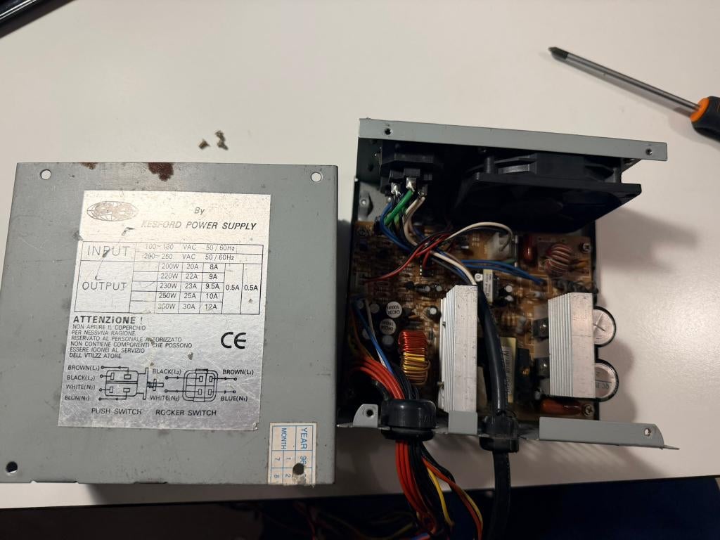 AT voeding (P8/P9) 230W — gerecapped - Tested, Computers en Software, Vintage Computers, Ophalen of Verzenden