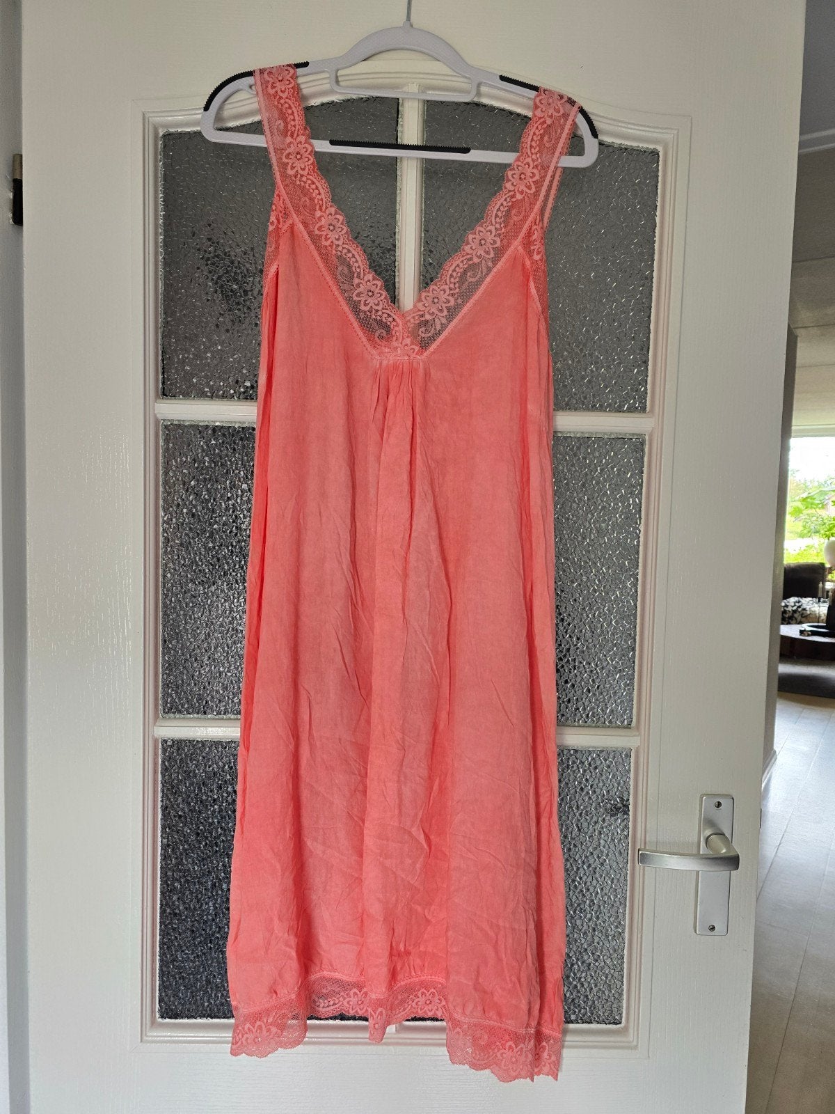 Nieuw lange top kant koraal 42 44 46 48 SALE, Kleding | Dames, Maat 46/48 (XL) of groter, Nieuw, Ophalen of Verzenden, Zonder mouw