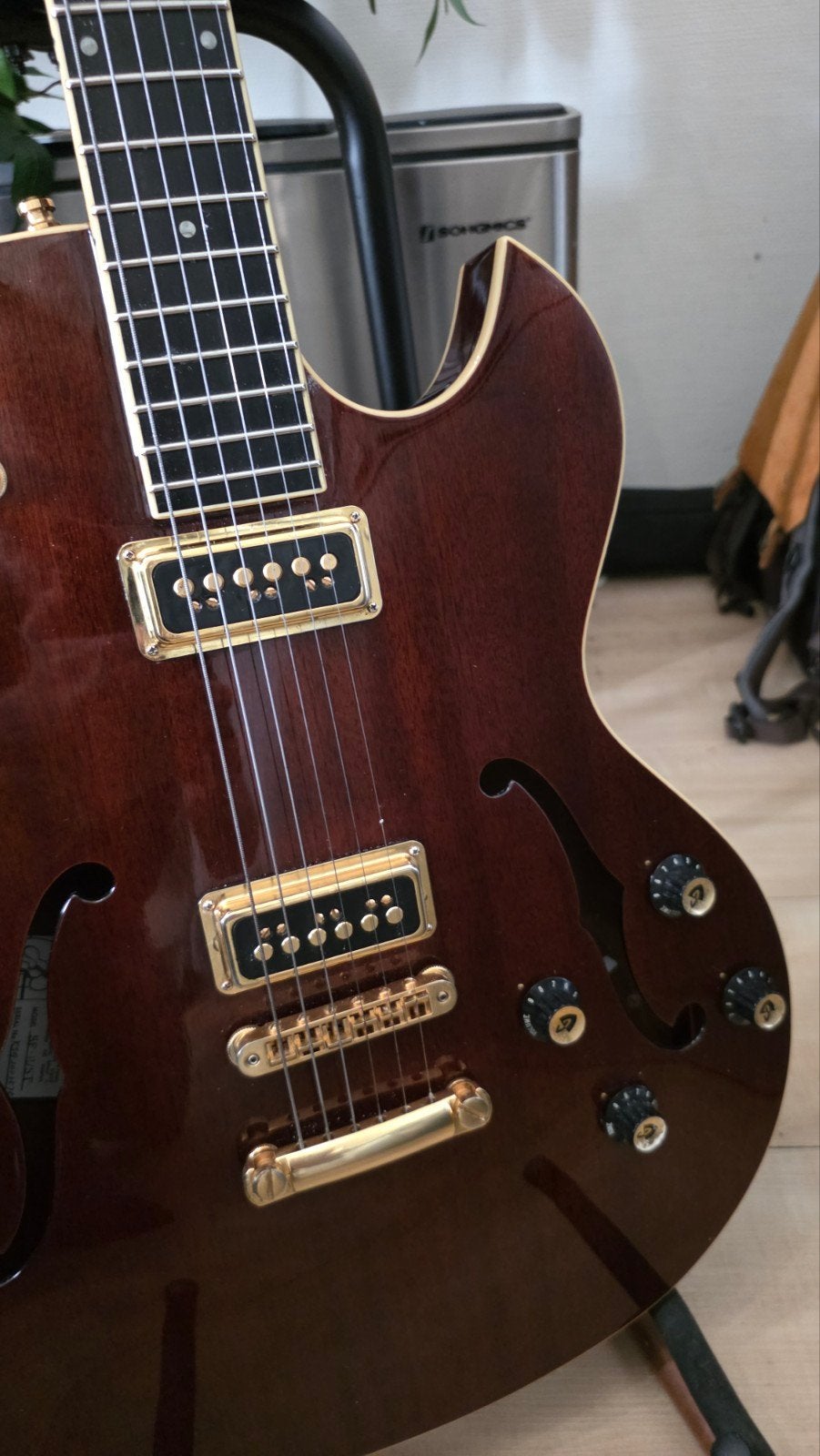 Bulk Uitverkoop - Diverse gitaren, effecten en accesoires, Muziek en Instrumenten, Ophalen of Verzenden, Zo goed als nieuw, Solid body