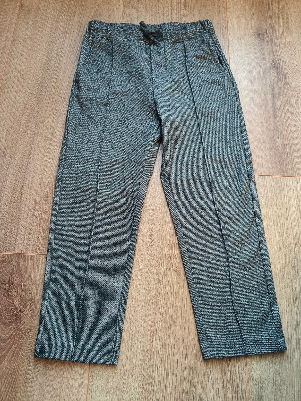 Nette broek H&M maat 116, Kinderen en Baby's, Broek, H&M, Ophalen of Verzenden, Zo goed als nieuw