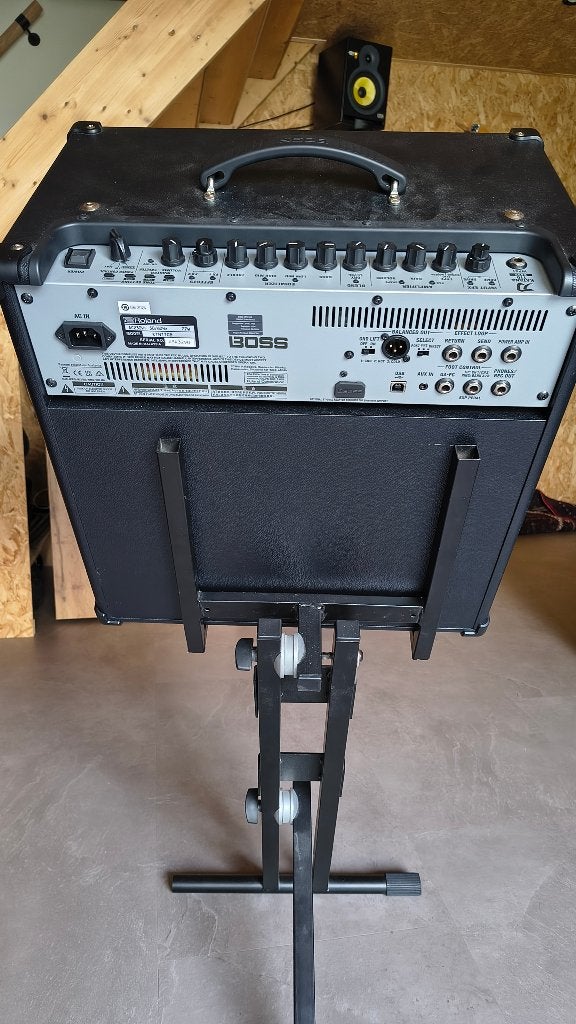 Boss Katana 110 Bass basversterker, Ophalen, Zo goed als nieuw, Basgitaar, 100 watt of meer